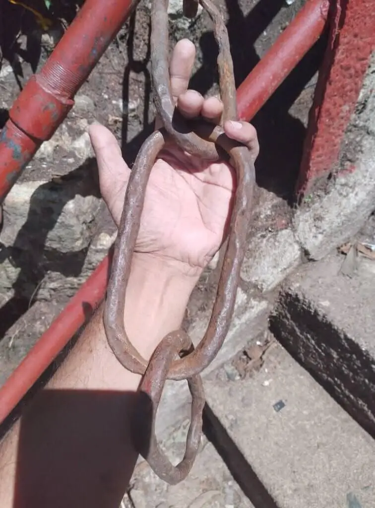 Large ancient iron chains along the Sri Pada trail used by pilgrims.