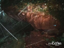 Weellakkara Cave used as a resting and rain shelter – Photo by Sameera Marapperuma Weellakkara Cave, a small natural cave used by travelers for rest and rain shelter.